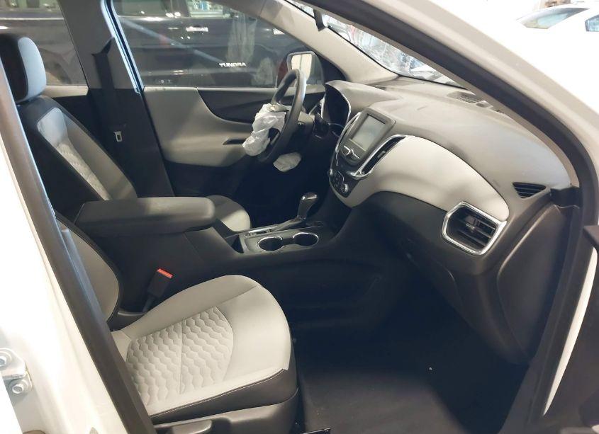 Photo 5 of 2018 Chevrolet Equinox LS (VIN 3GNAXREV6JS637789)