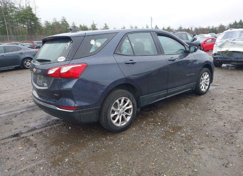 Photo 4 of 2018 Chevrolet Equinox LS (VIN 3GNAXREV6JS646833)