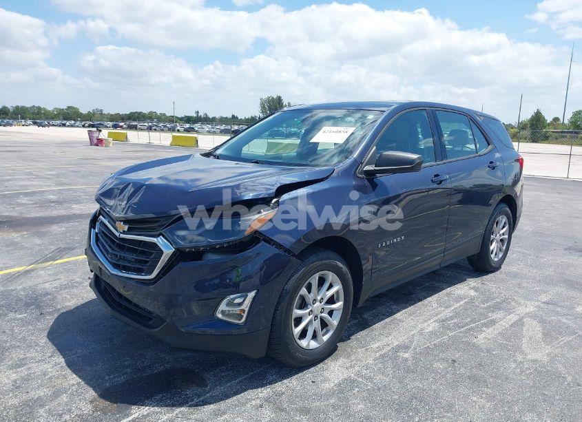Photo 2 of 2018 Chevrolet Equinox LS (VIN 3GNAXREV9JL114731)