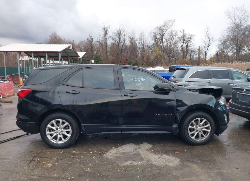 Photo 14 of 2018 Chevrolet Equinox LS (VIN 3GNAXREVXJL272530)