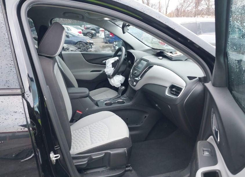 Photo 5 of 2018 Chevrolet Equinox LS (VIN 3GNAXREVXJL272530)