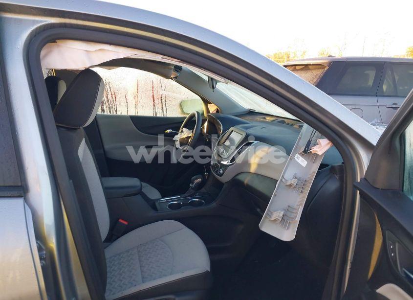 Photo 5 of 2024 Chevrolet Equinox AWD LS (VIN 3GNAXSEG3RL189672)