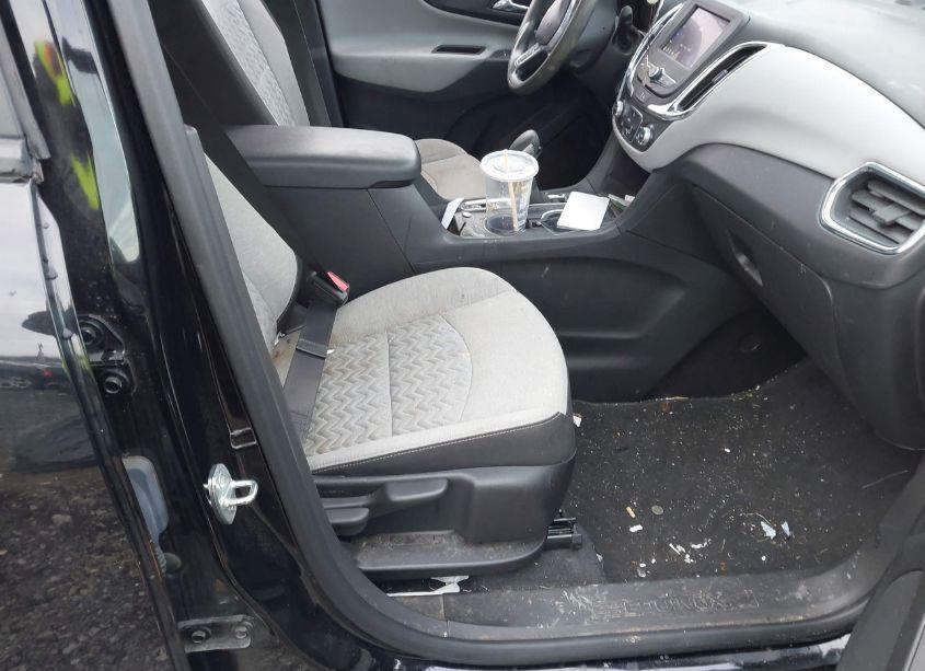 Photo 5 of 2023 Chevrolet Equinox AWD LS (VIN 3GNAXSEGXPL191965)