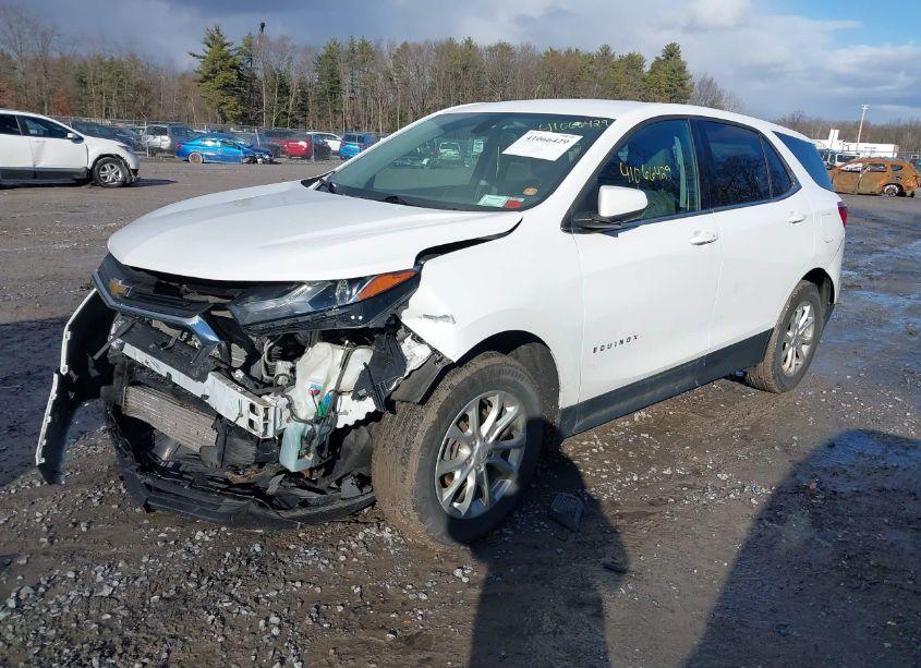 Photo 2 of 2018 Chevrolet Equinox LT (VIN 3GNAXSEV0JL123695)