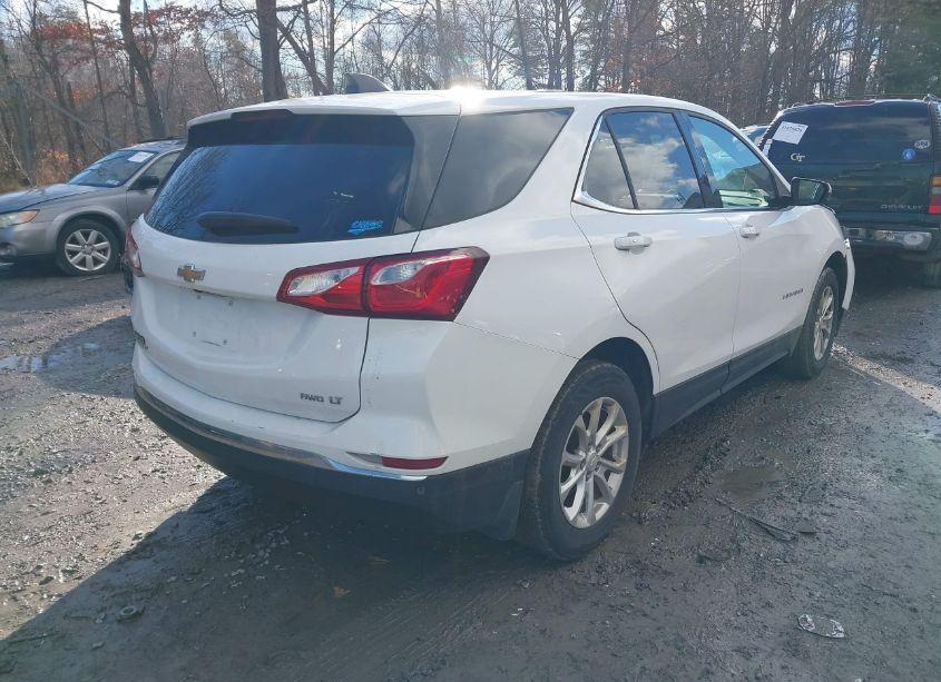 Photo 4 of 2018 Chevrolet Equinox LT (VIN 3GNAXSEV0JL123695)