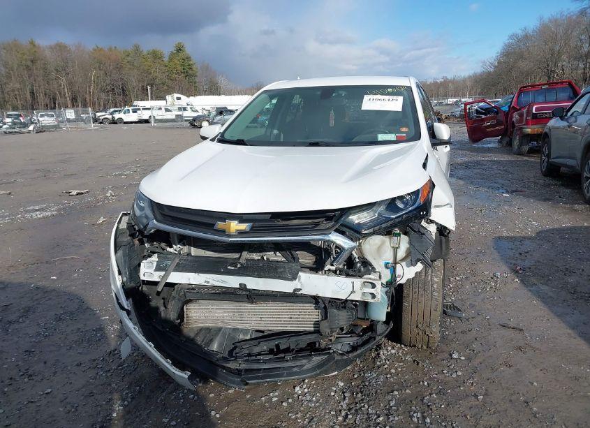 Photo 6 of 2018 Chevrolet Equinox LT (VIN 3GNAXSEV0JL123695)