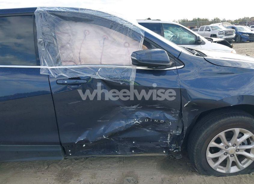 Photo 6 of 2018 Chevrolet Equinox LT (VIN 3GNAXSEV0JL401298)