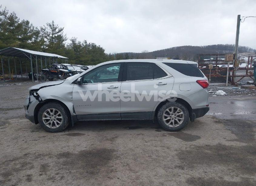 Photo 14 of 2018 Chevrolet Equinox LT (VIN 3GNAXSEV0JS571151)