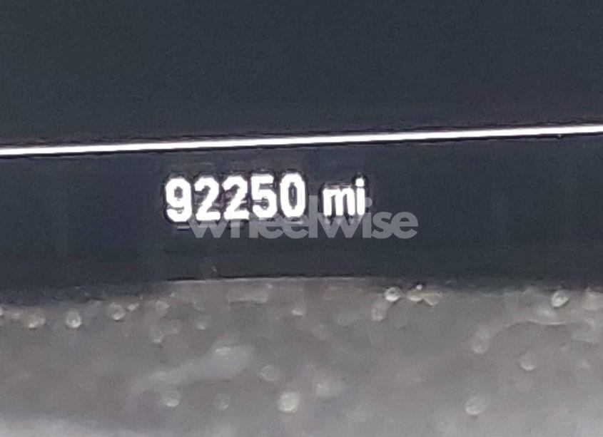 Photo 15 of 2018 Chevrolet Equinox LT (VIN 3GNAXSEV0JS571151)