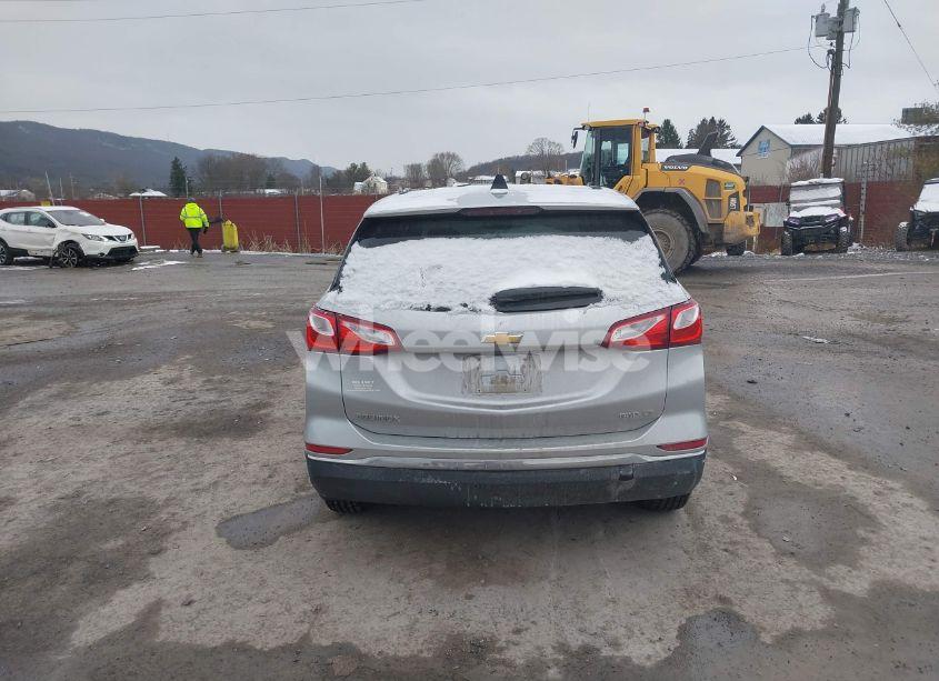 Photo 16 of 2018 Chevrolet Equinox LT (VIN 3GNAXSEV0JS571151)