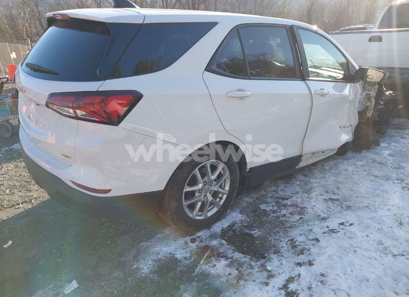 Photo 4 of 2022 Chevrolet Equinox AWD LS (VIN 3GNAXSEV0NS145224)