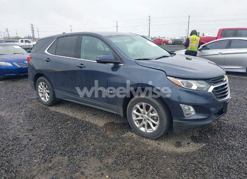 2018 Chevrolet Equinox LT (VIN 3GNAXSEV1JL111670) main photo
