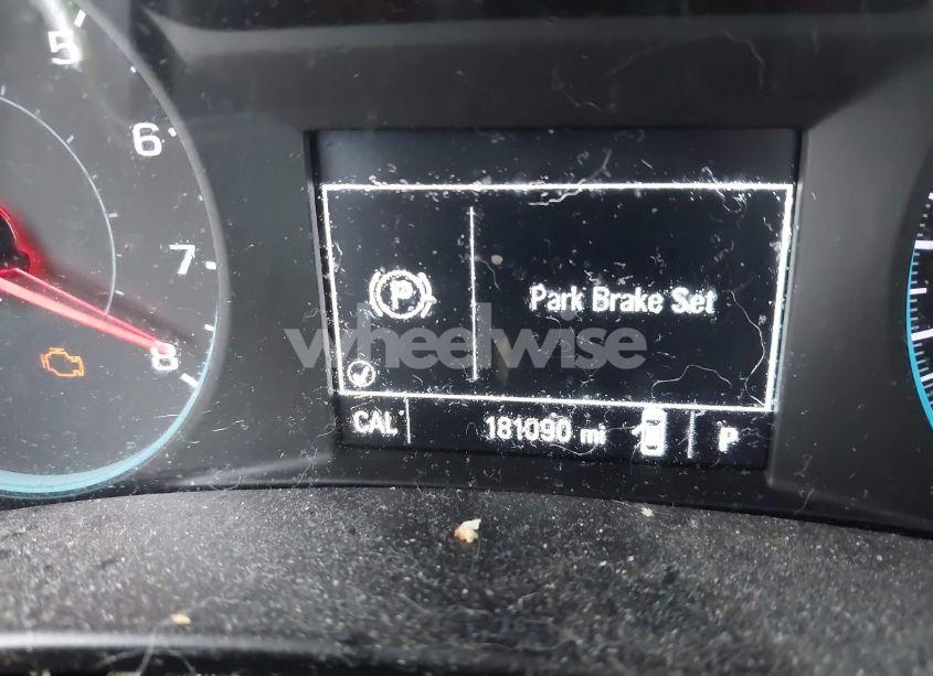Photo 15 of 2018 Chevrolet Equinox LT (VIN 3GNAXSEV1JL111670)