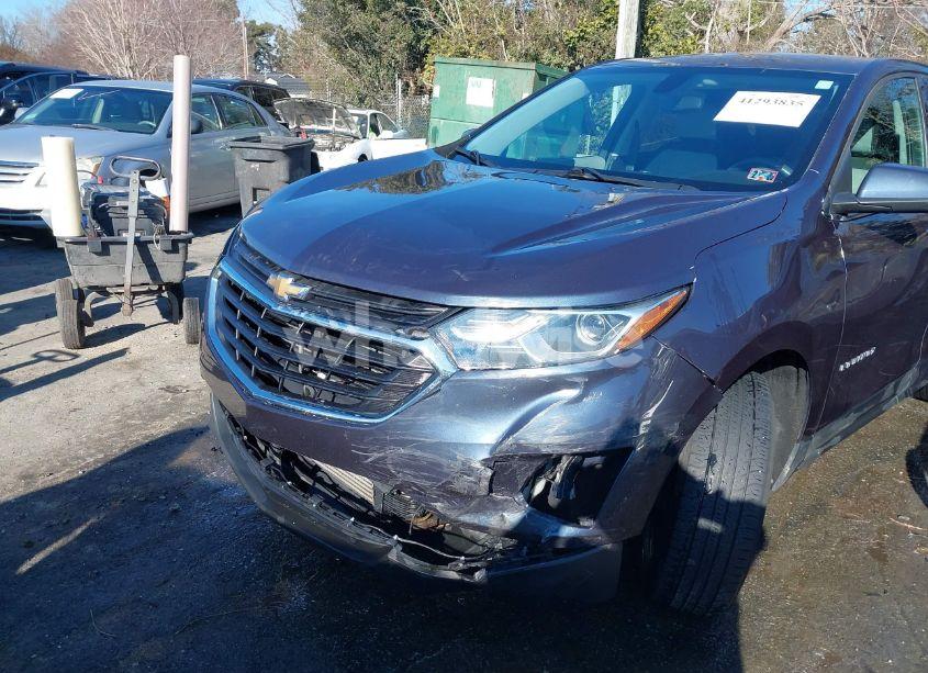 Photo 6 of 2018 Chevrolet Equinox LT (VIN 3GNAXSEV1JL121275)