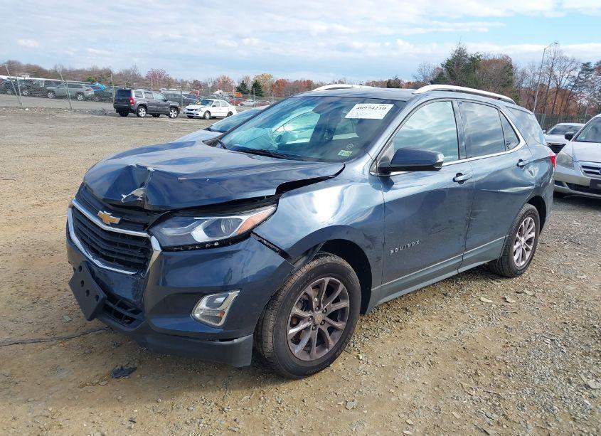 Photo 2 of 2018 Chevrolet Equinox LT (VIN 3GNAXSEV1JS540927)