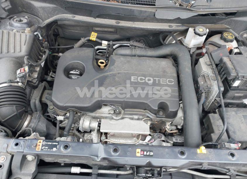 Photo 10 of 2018 Chevrolet Equinox LT (VIN 3GNAXSEV1JS643166)