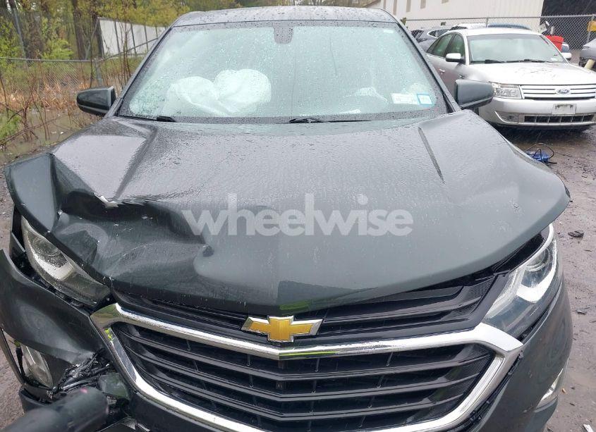 Photo 10 of 2018 Chevrolet Equinox LT (VIN 3GNAXSEV1JS648190)
