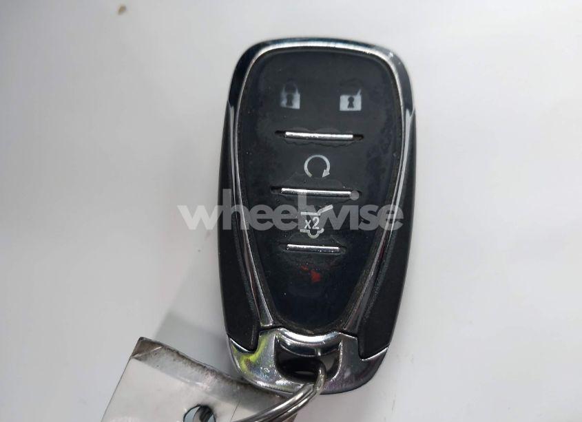 Photo 11 of 2018 Chevrolet Equinox LT (VIN 3GNAXSEV1JS648190)