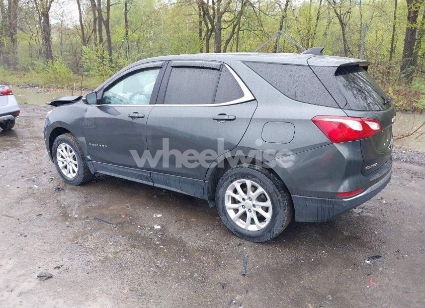 Photo 3 of 2018 Chevrolet Equinox LT (VIN 3GNAXSEV1JS648190)
