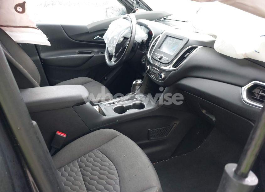 Photo 5 of 2018 Chevrolet Equinox LT (VIN 3GNAXSEV1JS648190)