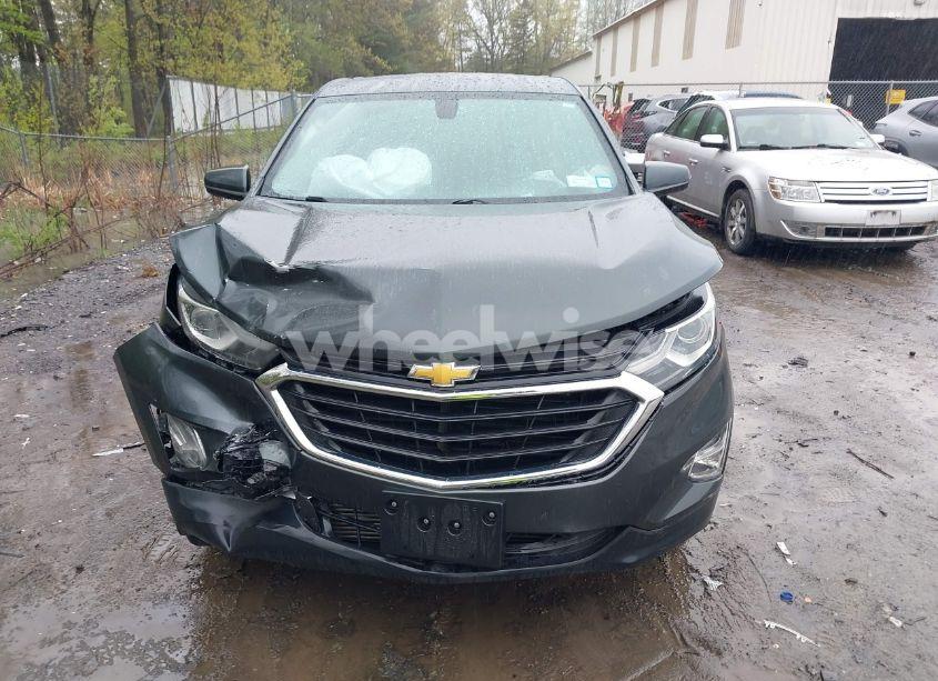 Photo 6 of 2018 Chevrolet Equinox LT (VIN 3GNAXSEV1JS648190)