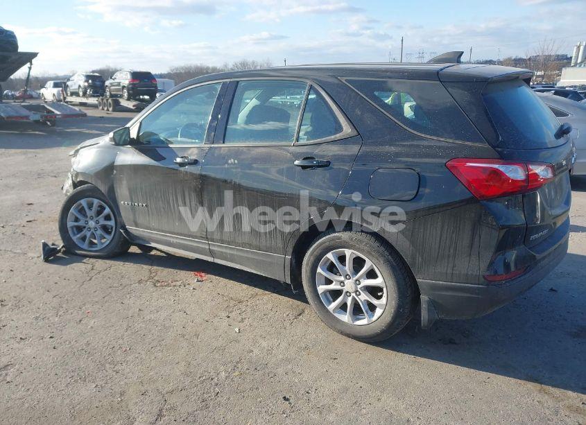 Photo 3 of 2019 Chevrolet Equinox LS (VIN 3GNAXSEV1KL285269)