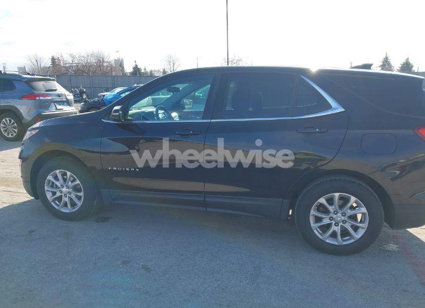 Photo 14 of 2018 Chevrolet Equinox LT (VIN 3GNAXSEV2JL105778)