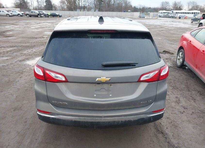 Photo 16 of 2018 Chevrolet Equinox LT (VIN 3GNAXSEV2JL122161)