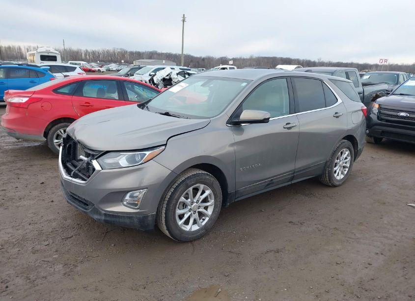 Photo 2 of 2018 Chevrolet Equinox LT (VIN 3GNAXSEV2JL122161)