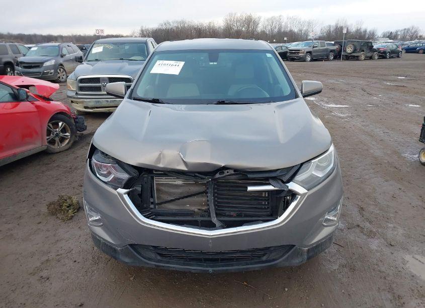 Photo 6 of 2018 Chevrolet Equinox LT (VIN 3GNAXSEV2JL122161)