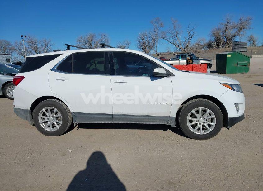 Photo 13 of 2018 Chevrolet Equinox LT (VIN 3GNAXSEV2JL128638)