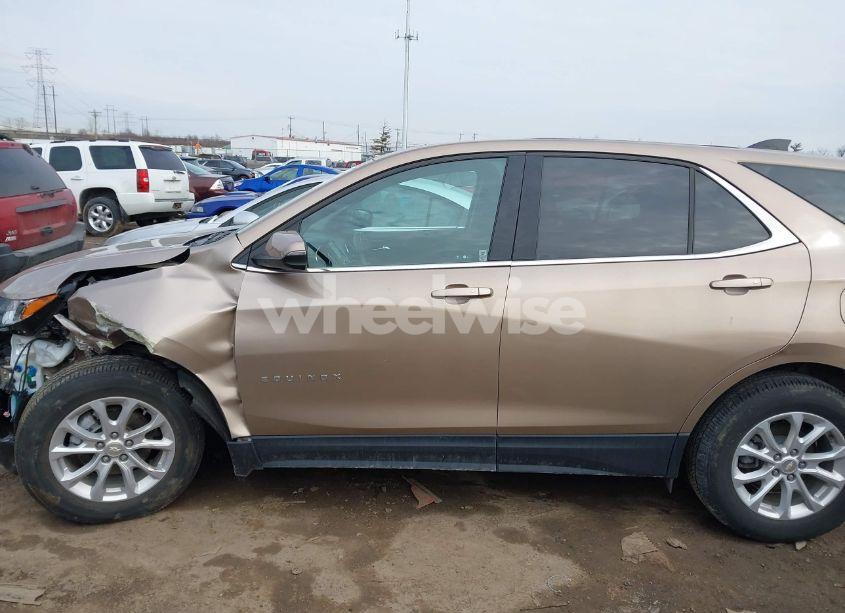 Photo 14 of 2018 Chevrolet Equinox LT (VIN 3GNAXSEV2JL313384)
