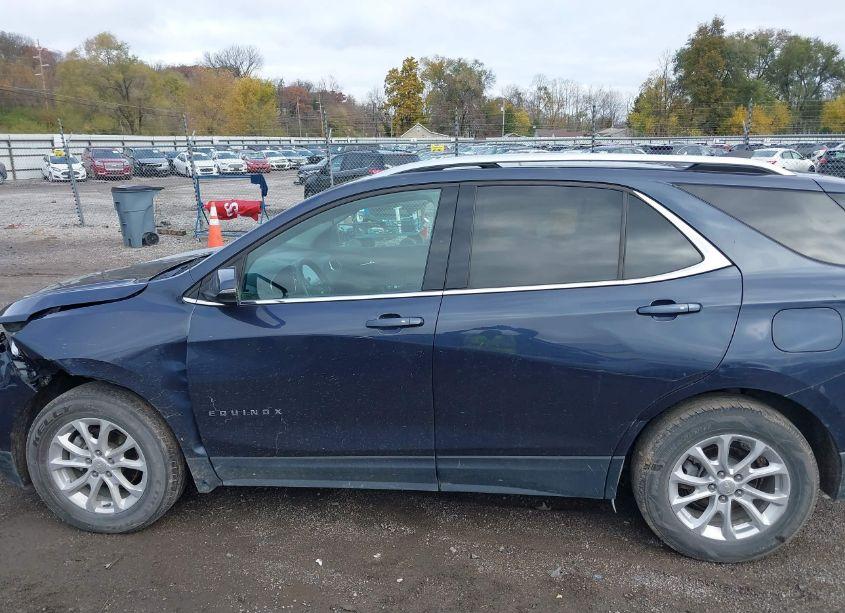 Photo 14 of 2018 Chevrolet Equinox LT (VIN 3GNAXSEV2JS560510)