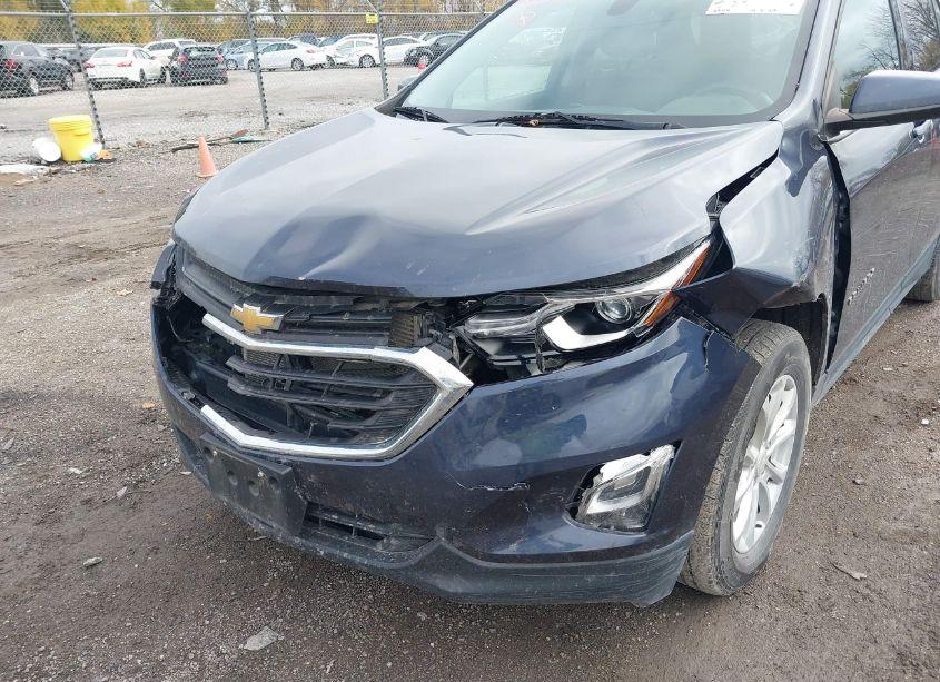 Photo 6 of 2018 Chevrolet Equinox LT (VIN 3GNAXSEV2JS560510)