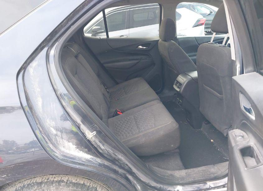 Photo 8 of 2018 Chevrolet Equinox LT (VIN 3GNAXSEV2JS560510)