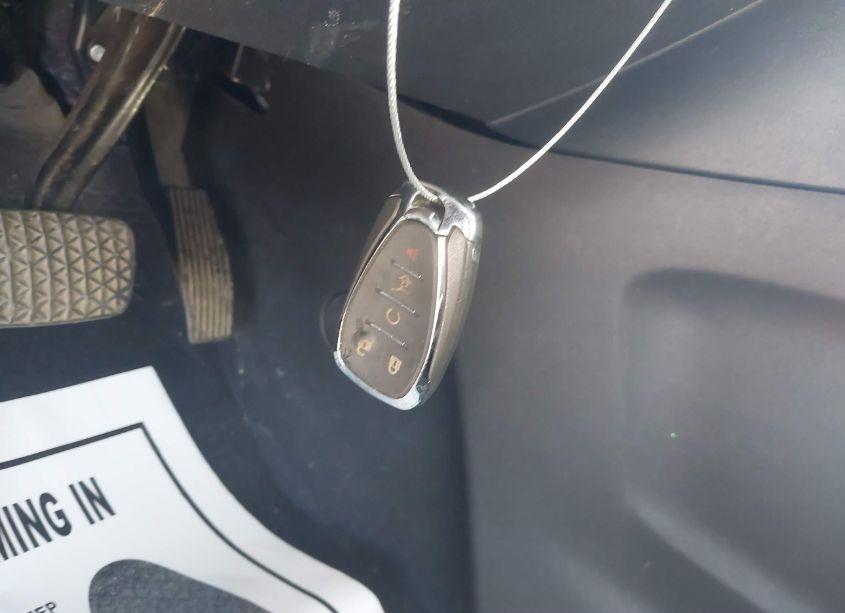 Photo 11 of 2018 Chevrolet Equinox LT (VIN 3GNAXSEV2JS578294)