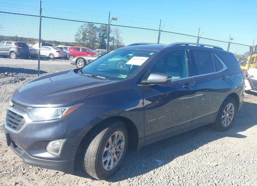 Photo 2 of 2018 Chevrolet Equinox LT (VIN 3GNAXSEV2JS578294)
