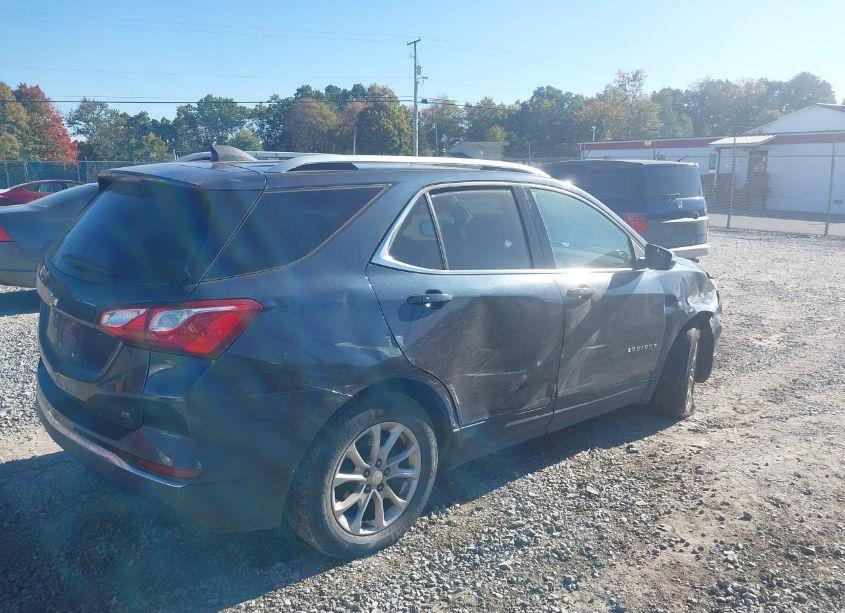 Photo 4 of 2018 Chevrolet Equinox LT (VIN 3GNAXSEV2JS578294)