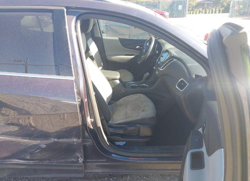 Photo 5 of 2018 Chevrolet Equinox LT (VIN 3GNAXSEV2JS578294)