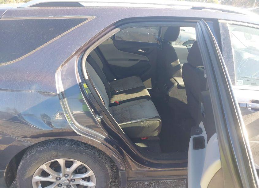 Photo 8 of 2018 Chevrolet Equinox LT (VIN 3GNAXSEV2JS578294)