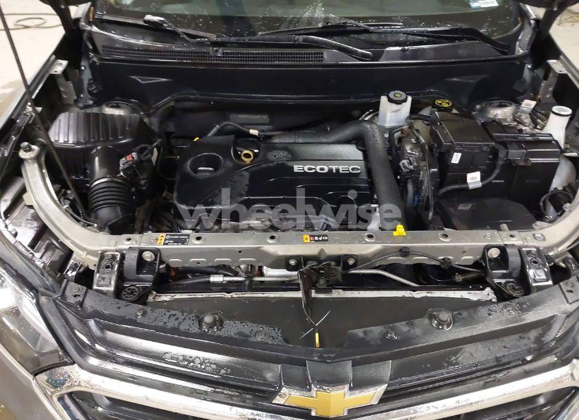 Photo 10 of 2018 Chevrolet Equinox LT (VIN 3GNAXSEV2JS606742)