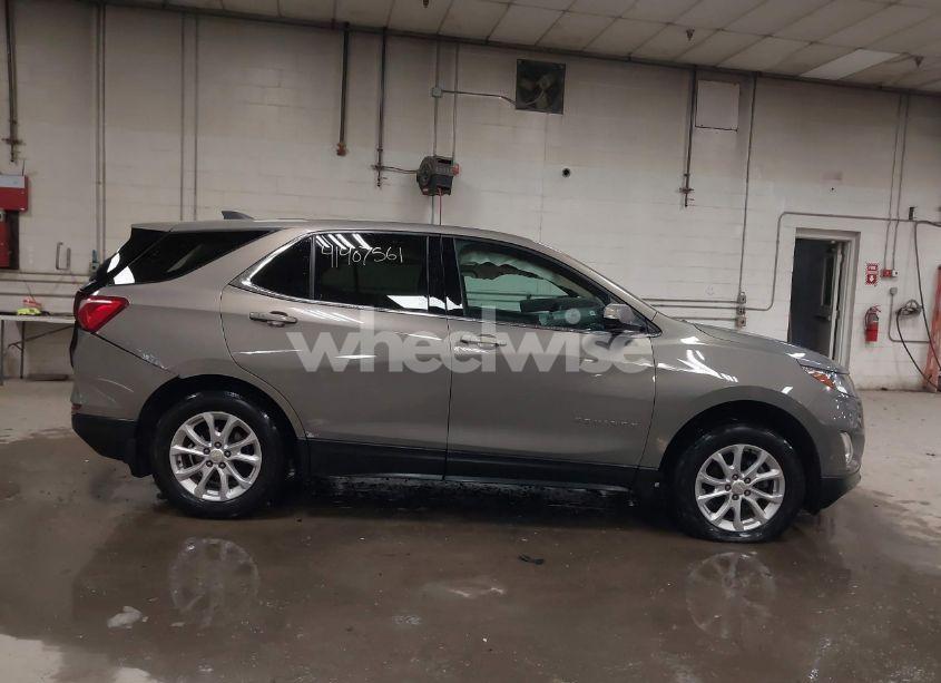 Photo 13 of 2018 Chevrolet Equinox LT (VIN 3GNAXSEV2JS606742)