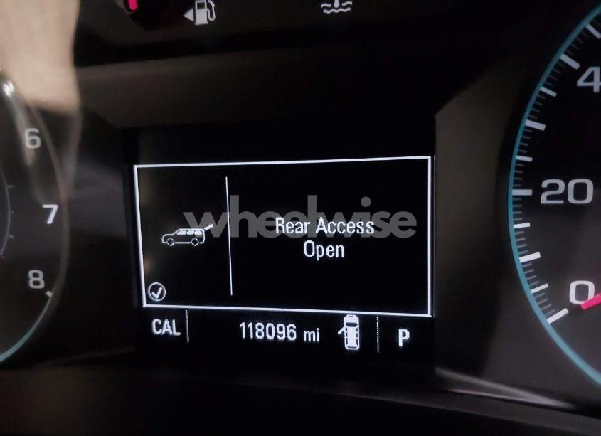 Photo 15 of 2018 Chevrolet Equinox LT (VIN 3GNAXSEV2JS606742)