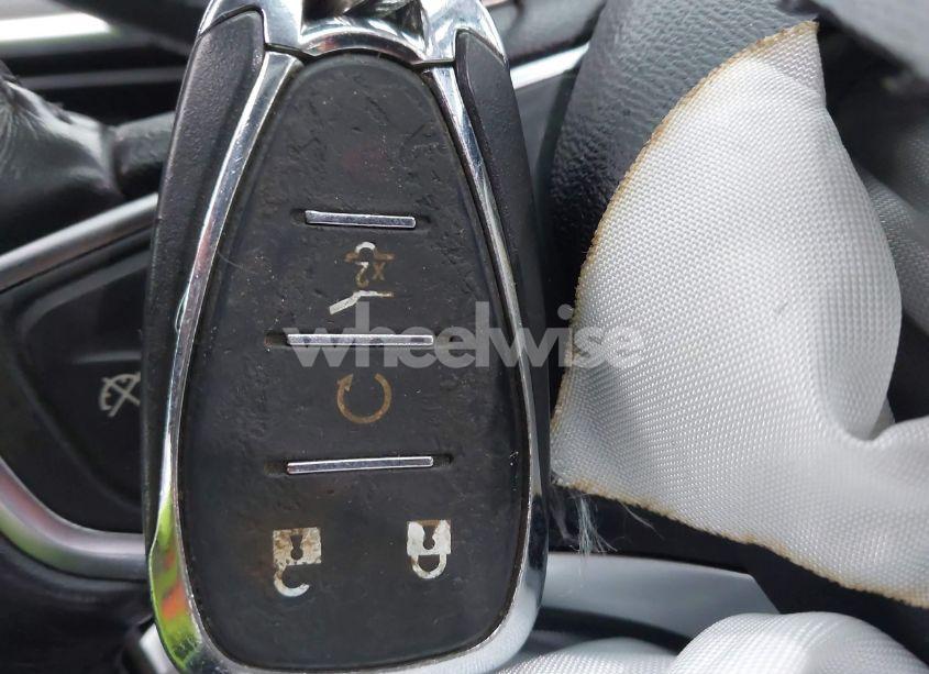 Photo 11 of 2018 Chevrolet Equinox LT (VIN 3GNAXSEV2JS622648)