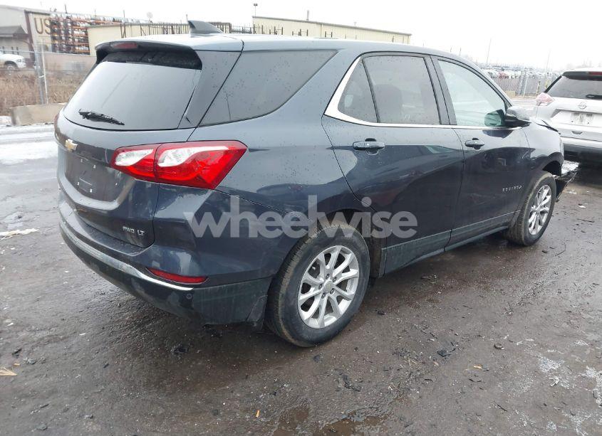 Photo 4 of 2018 Chevrolet Equinox LT (VIN 3GNAXSEV2JS622648)