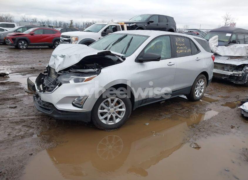 Photo 2 of 2021 Chevrolet Equinox LS (VIN 3GNAXSEV2MS140184)