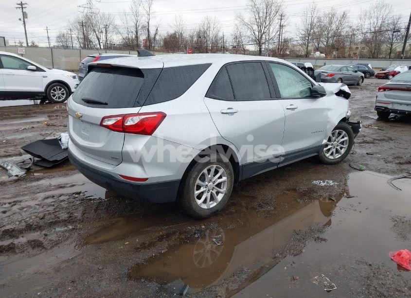 Photo 4 of 2021 Chevrolet Equinox LS (VIN 3GNAXSEV2MS140184)