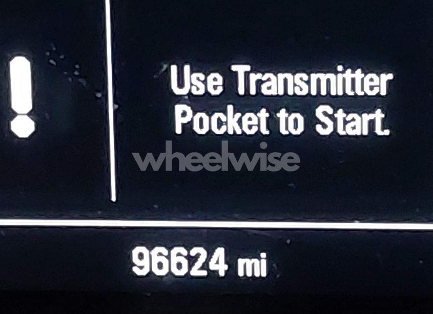 Photo 14 of 2018 Chevrolet Equinox LT (VIN 3GNAXSEV3JL105076)