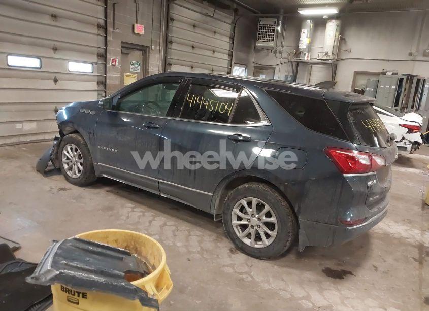 Photo 3 of 2018 Chevrolet Equinox LT (VIN 3GNAXSEV3JL105076)