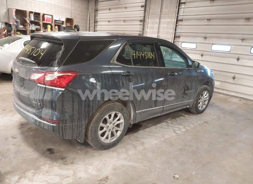 Photo 4 of 2018 Chevrolet Equinox LT (VIN 3GNAXSEV3JL105076)